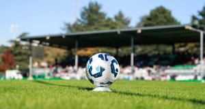 Foot Amateur : un joueur et un entraîneur devant la justice après l’agression d’un arbitre